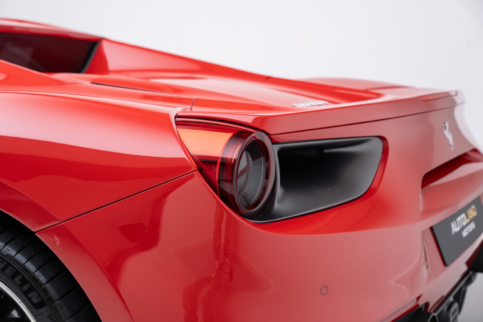 2017 FERRARI 488 SPIDER | GCC | EXCELLENT CONDITION | MAIN DEALER SERVICE